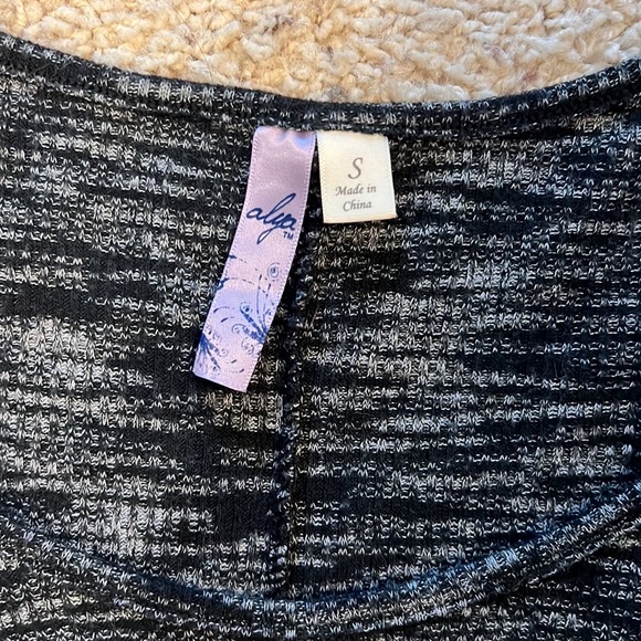 Scoop neck mini sweater dress - Picture 2 of 3